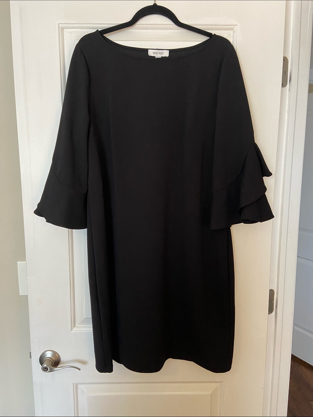 Nine West Black Ruffle-Sleeve Midi Shift Dress
